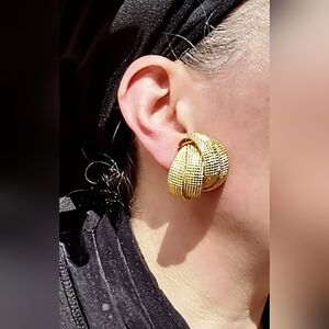 Vintage NORMA JEAN gold TEXTURED  HOOP CLUSTER earrings clip on glam statement